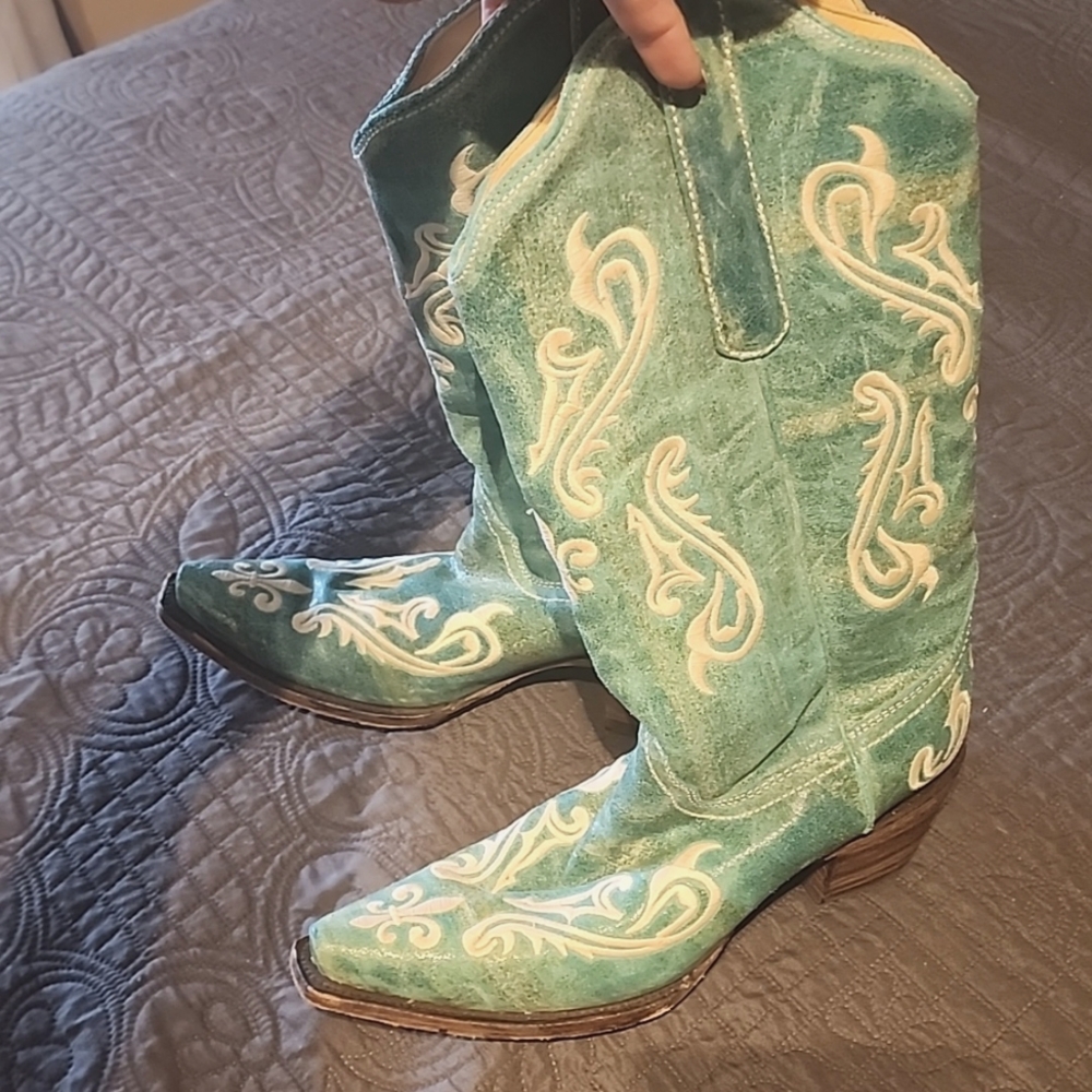 Corral cowboy boots